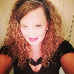 Meet your Posher, Cassandra